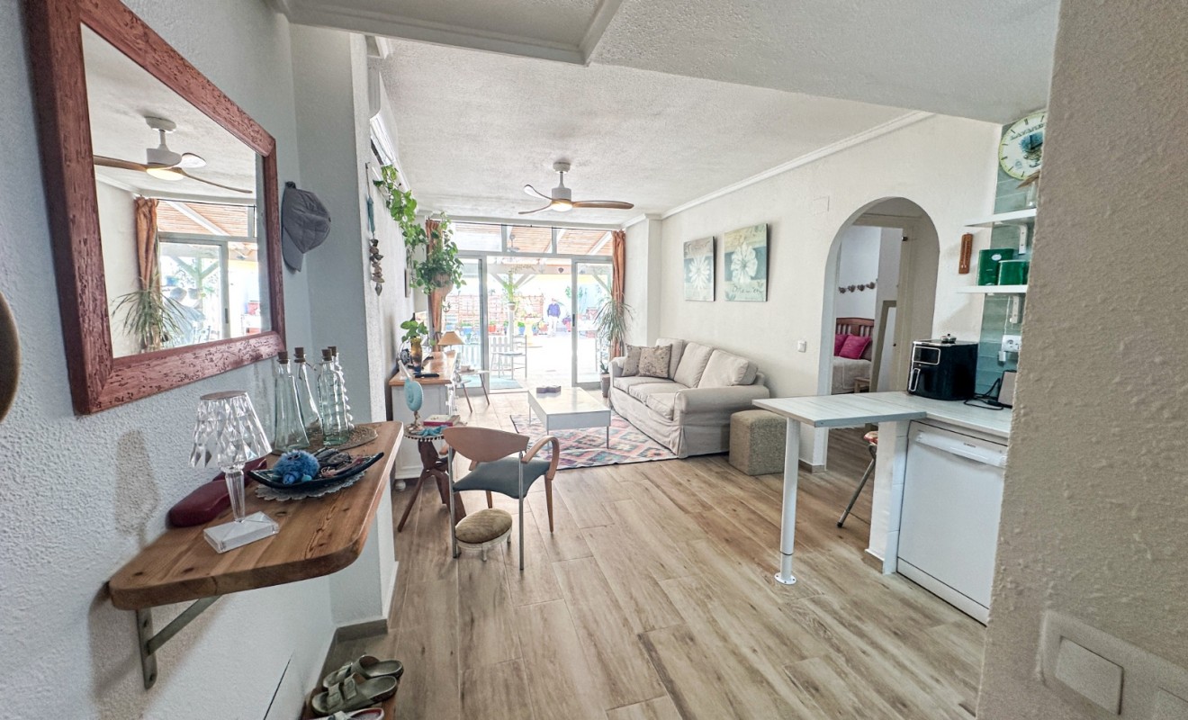 Wederverkoop - Apartment / flat - Torrevieja - Centro