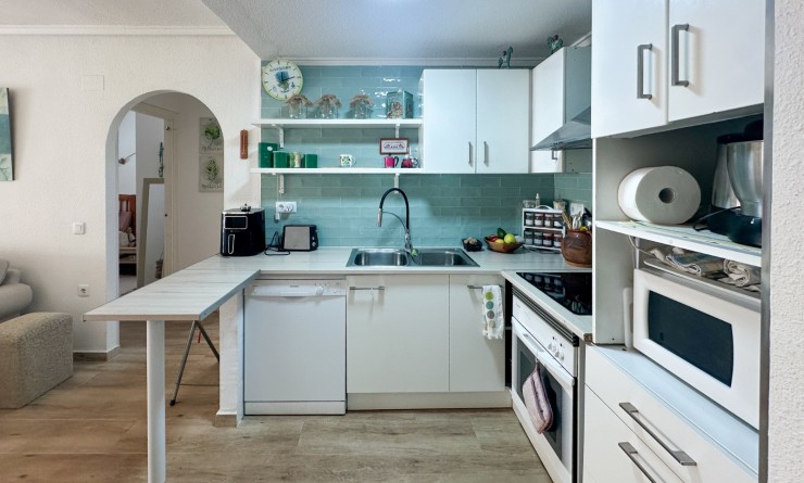 Wederverkoop - Apartment / flat - Torrevieja - Centro