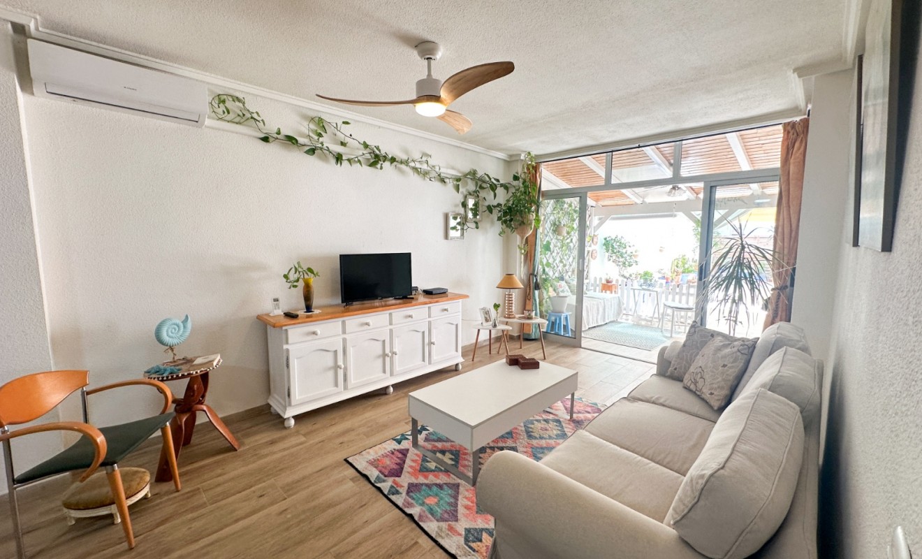 Wederverkoop - Apartment / flat - Torrevieja - Centro