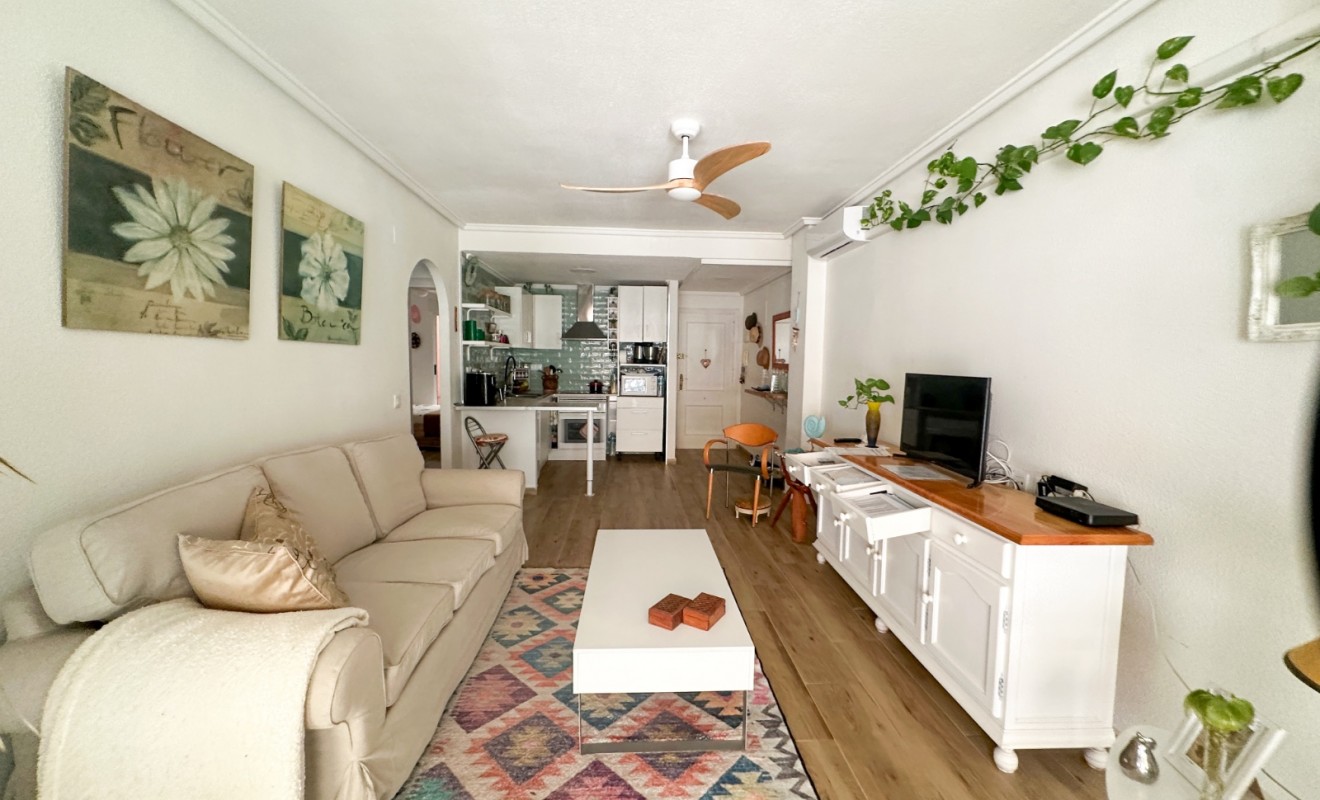 Wederverkoop - Apartment / flat - Torrevieja - Centro