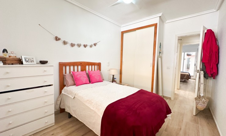 Wederverkoop - Apartment / flat - Torrevieja - Centro