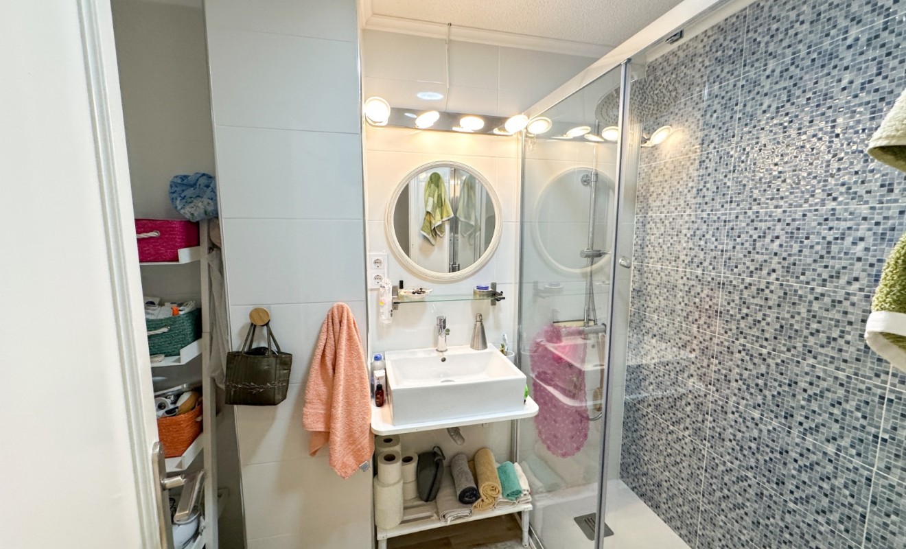 Wederverkoop - Apartment / flat - Torrevieja - Centro