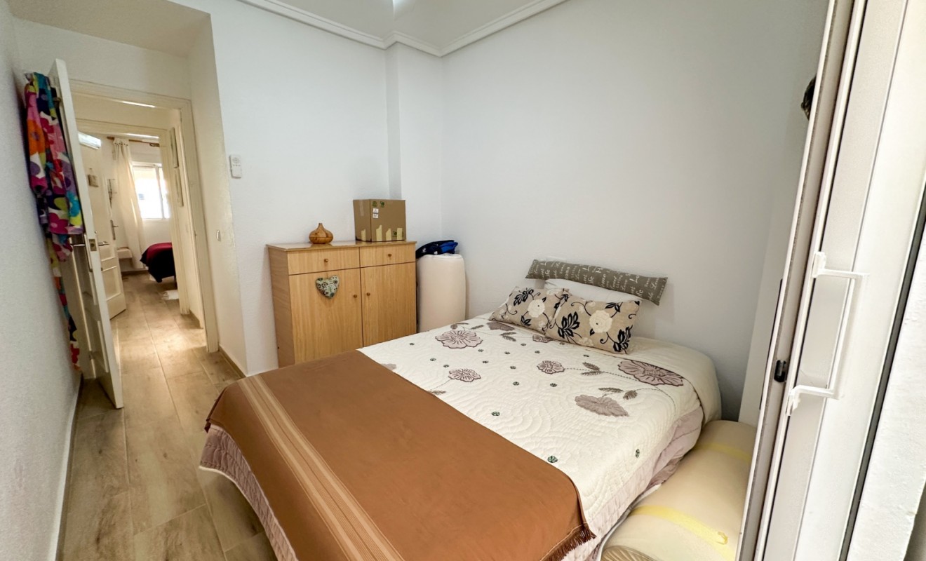 Wederverkoop - Apartment / flat - Torrevieja - Centro