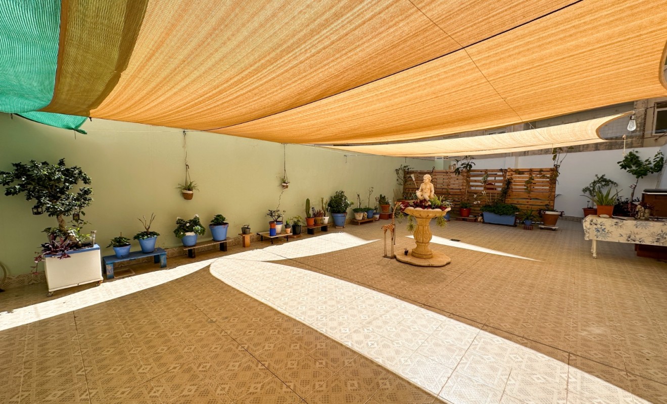 Wederverkoop - Apartment / flat - Torrevieja - Centro