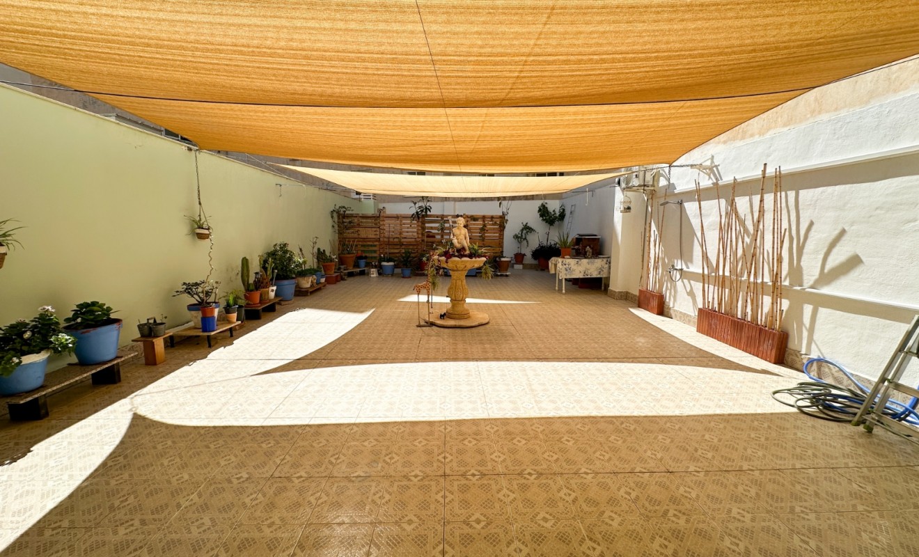 Wederverkoop - Apartment / flat - Torrevieja - Centro