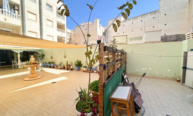 Wederverkoop - Apartment / flat - Torrevieja - Centro
