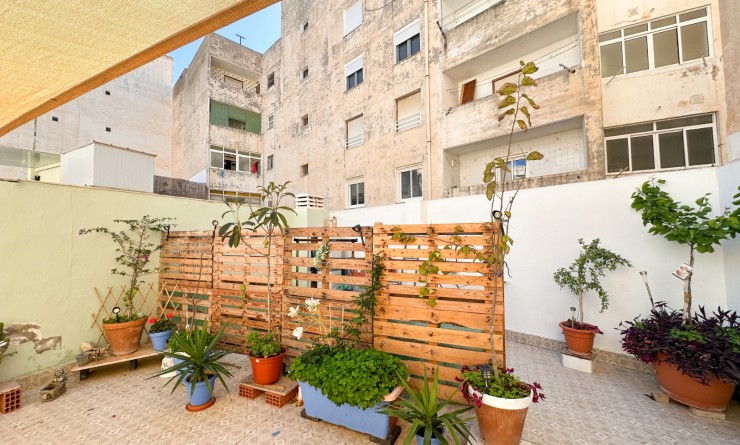 Wederverkoop - Apartment / flat - Torrevieja - Centro