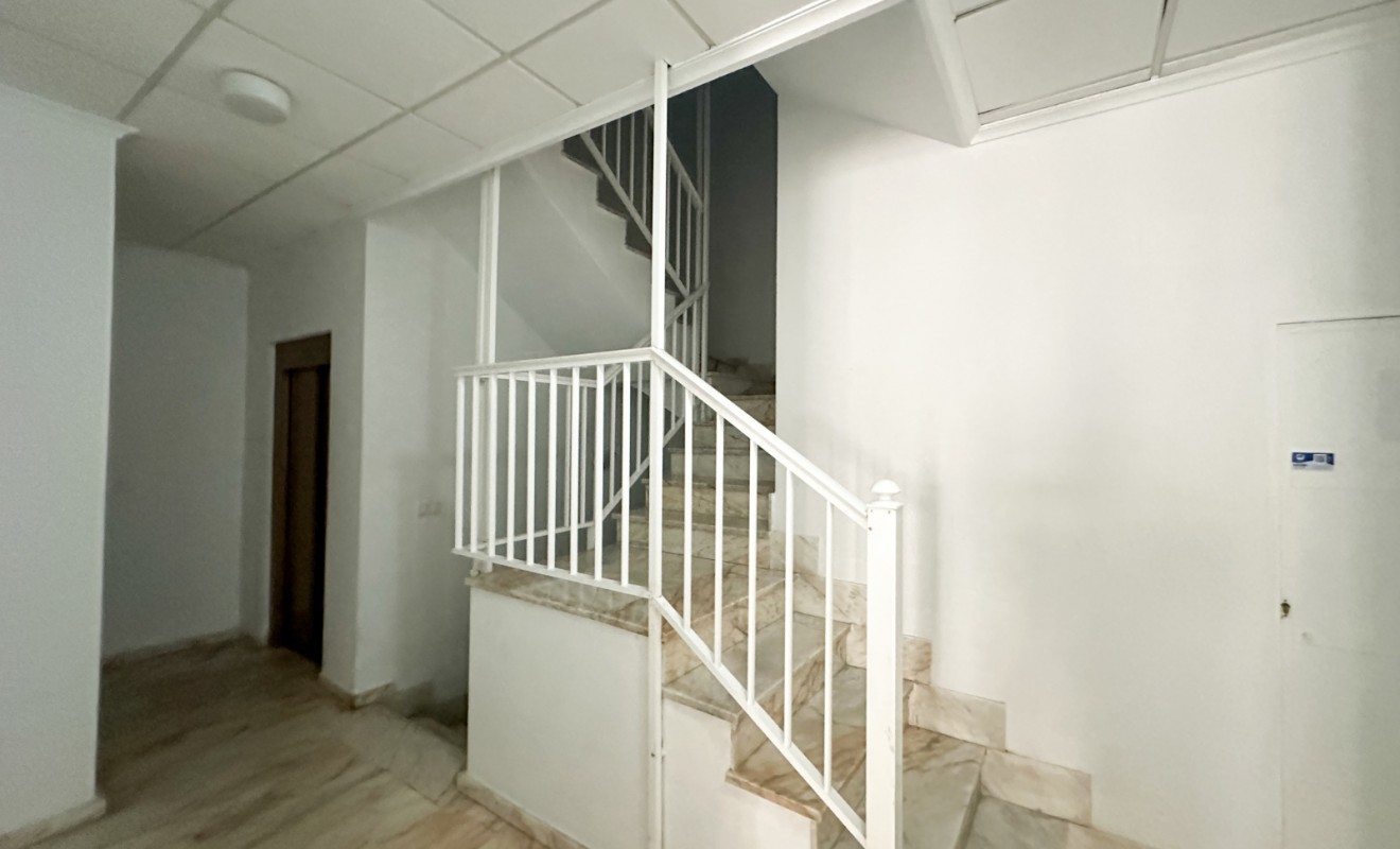 Wederverkoop - Apartment / flat - Torrevieja - Centro