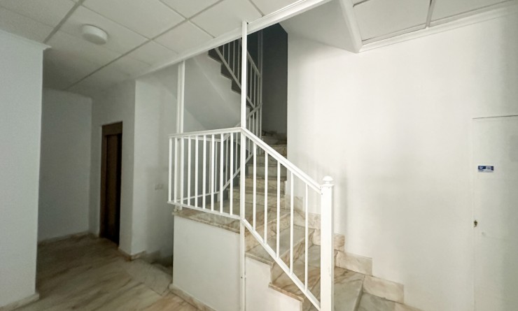 Wederverkoop - Apartment / flat - Torrevieja - Centro