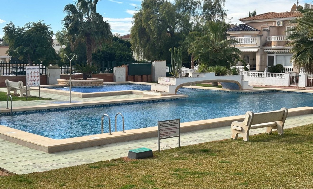 Revente - Maison de ville - Ciudad quesada - Doña pepa