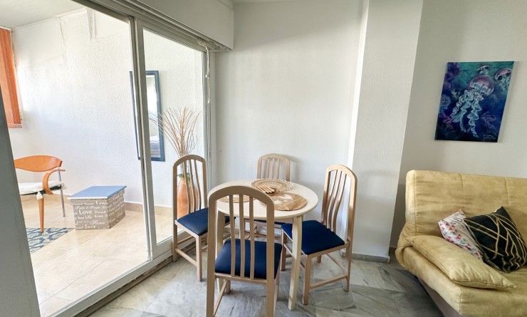 Wederverkoop - Apartment / flat - Torrevieja - Centro