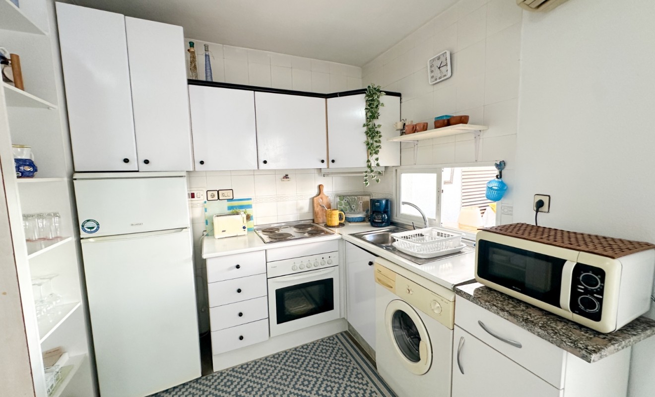 Wederverkoop - Apartment / flat - Torrevieja - Centro