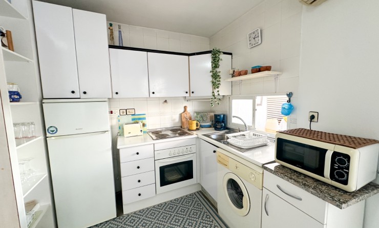 Wederverkoop - Apartment / flat - Torrevieja - Centro