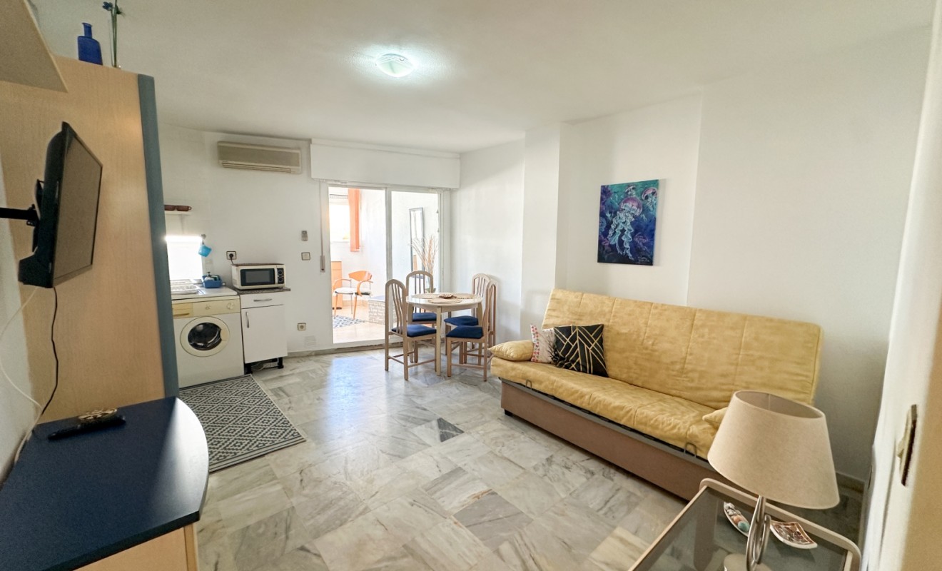 Wederverkoop - Apartment / flat - Torrevieja - Centro
