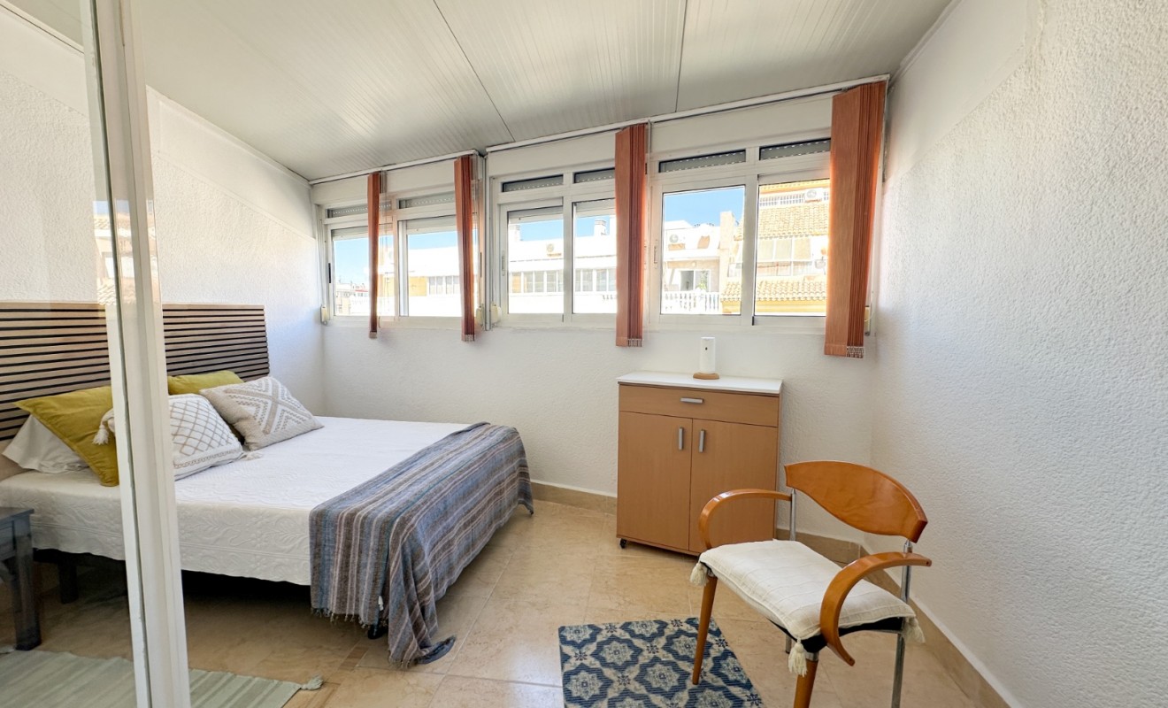 Wederverkoop - Apartment / flat - Torrevieja - Centro