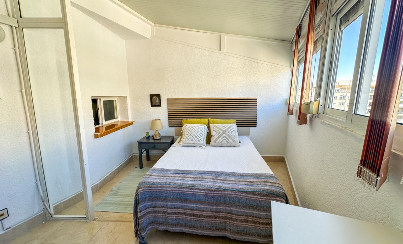 Wederverkoop - Apartment / flat - Torrevieja - Centro