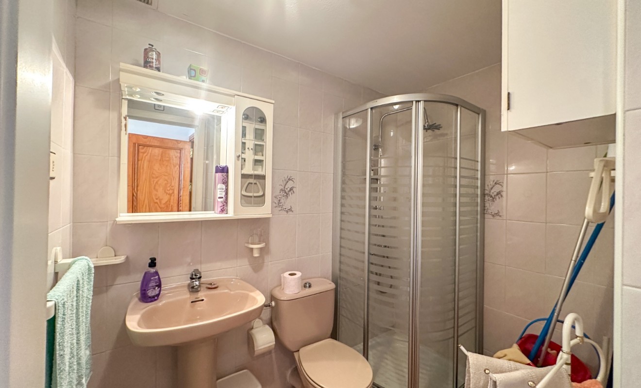 Wederverkoop - Apartment / flat - Torrevieja - Centro