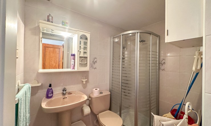 Wederverkoop - Apartment / flat - Torrevieja - Centro