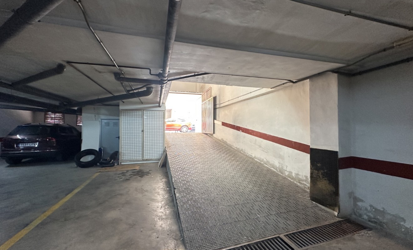 Wederverkoop - Apartment / flat - Torrevieja - Centro