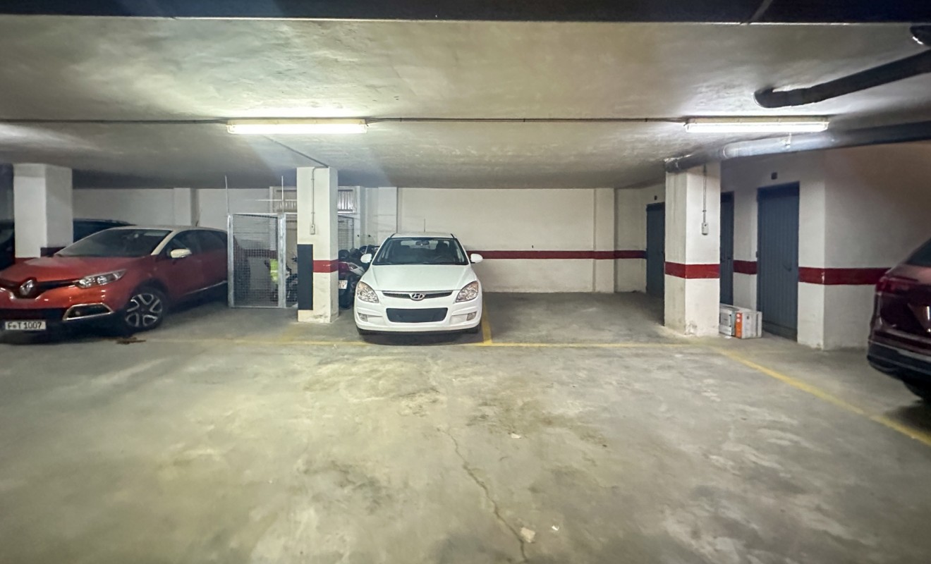 Wederverkoop - Apartment / flat - Torrevieja - Centro