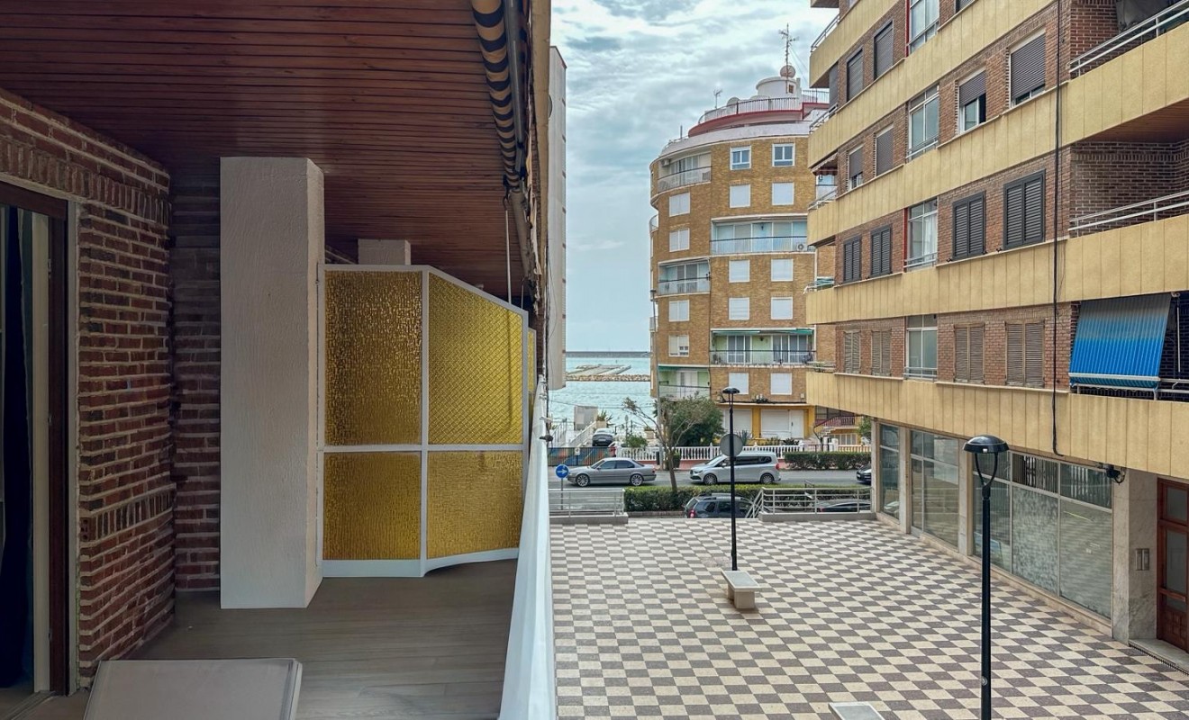 Wederverkoop - Apartment / flat - Torrevieja - El Acequión - Los Náufragos