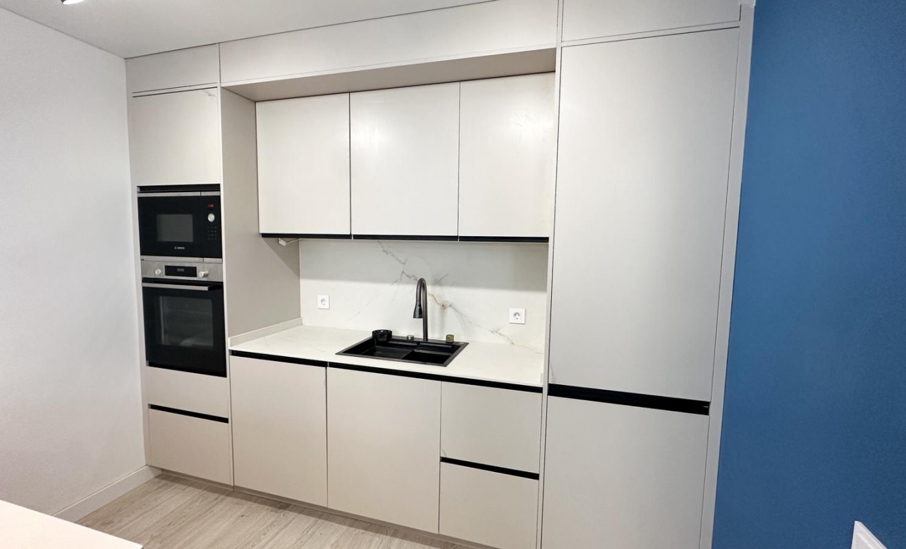 Wederverkoop - Apartment / flat - Torrevieja - El Acequión - Los Náufragos