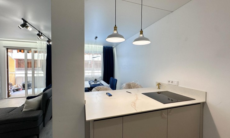 Wederverkoop - Apartment / flat - Torrevieja - El Acequión - Los Náufragos