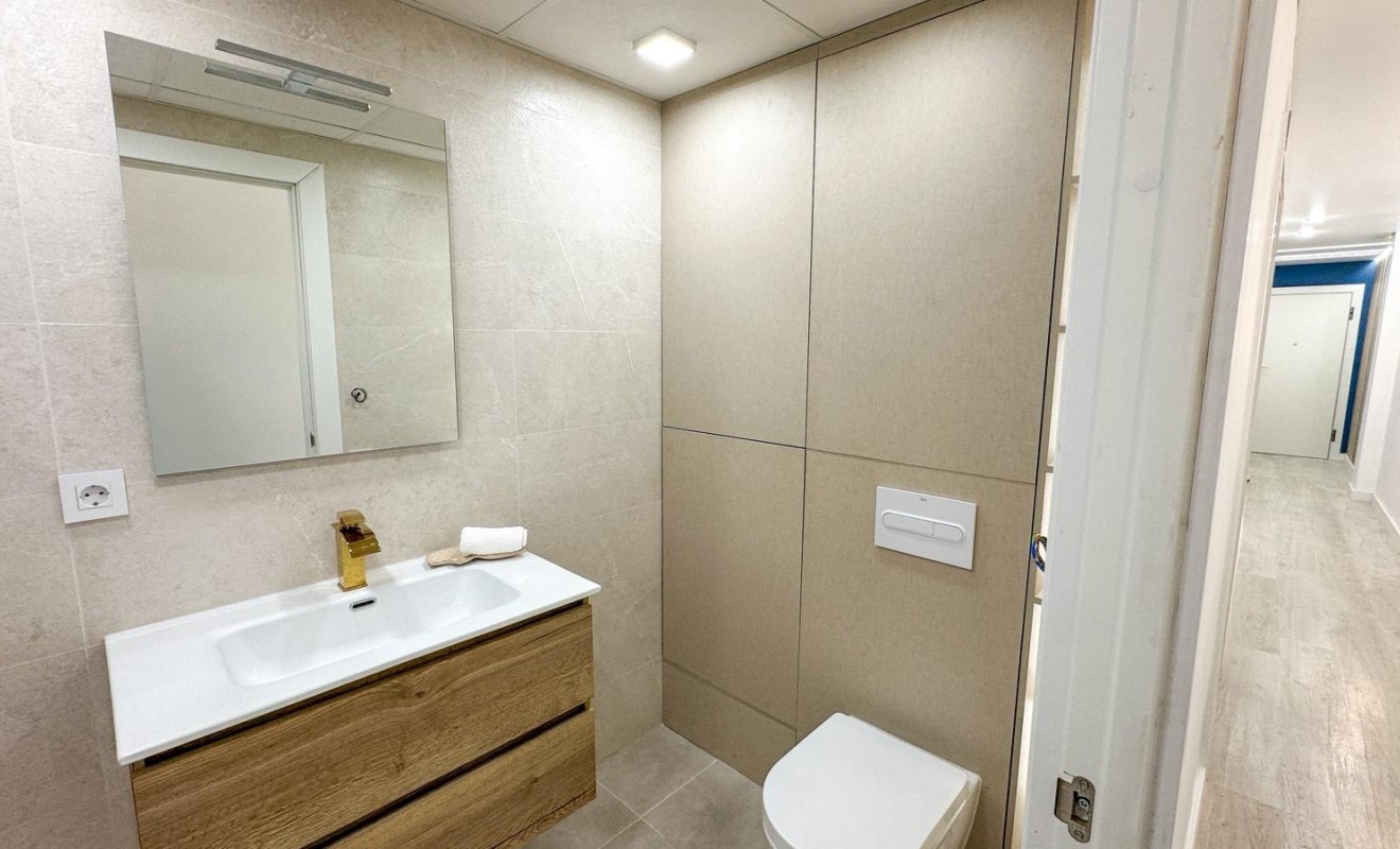 Wederverkoop - Apartment / flat - Torrevieja - El Acequión - Los Náufragos