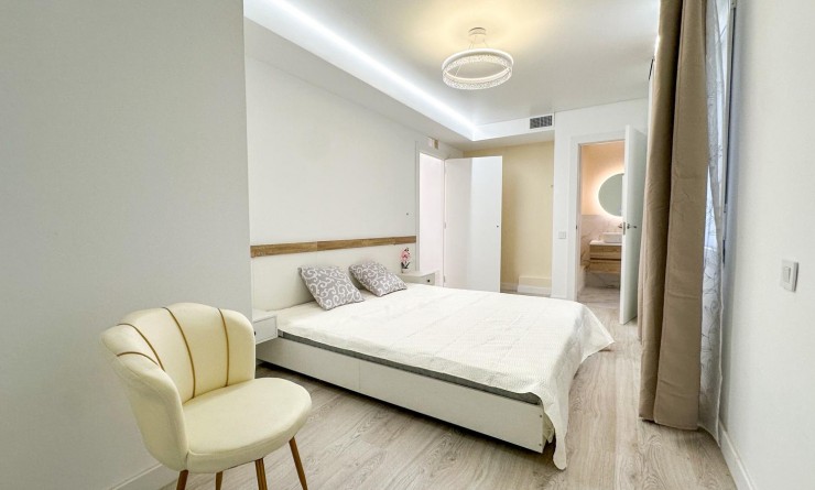 Wederverkoop - Apartment / flat - Torrevieja - El Acequión - Los Náufragos