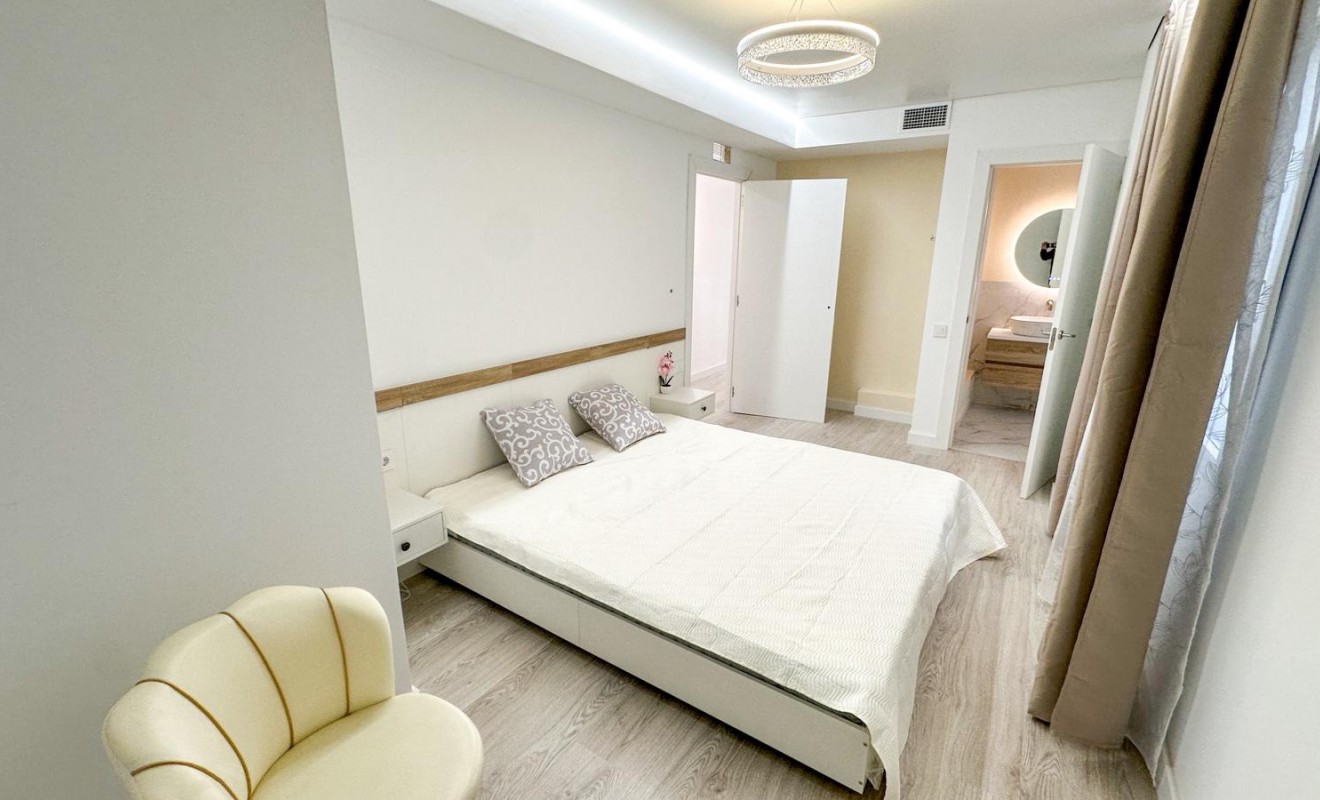 Wederverkoop - Apartment / flat - Torrevieja - El Acequión - Los Náufragos