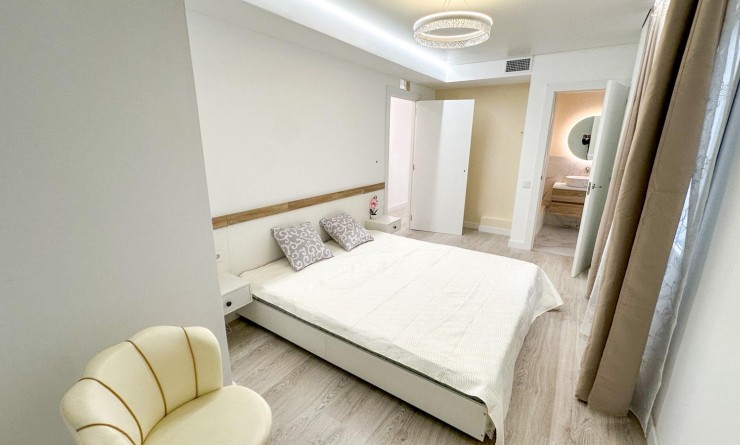 Wederverkoop - Apartment / flat - Torrevieja - El Acequión - Los Náufragos