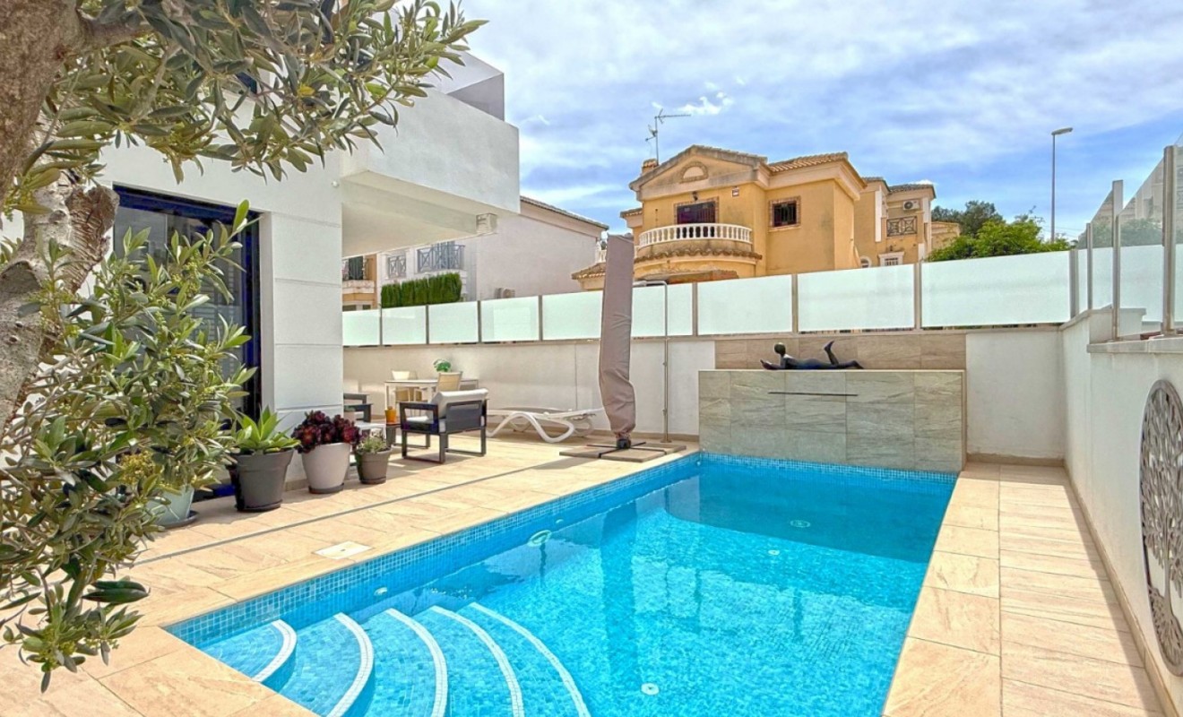 Wederverkoop - Detached villa - Orihuela Costa - Villamartín