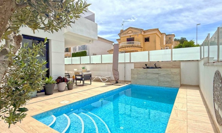 Wederverkoop - Detached villa - Orihuela Costa - Villamartín
