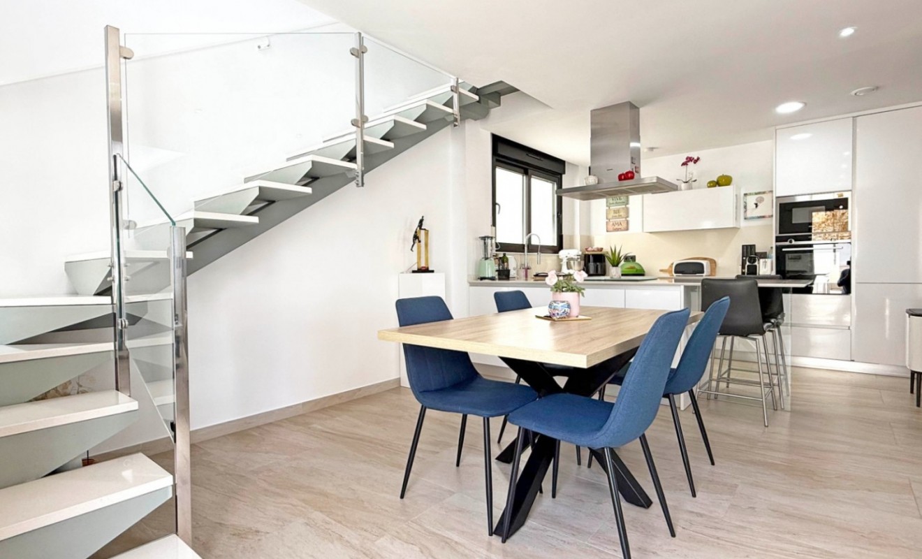 Wederverkoop - Detached villa - Orihuela Costa - Villamartín