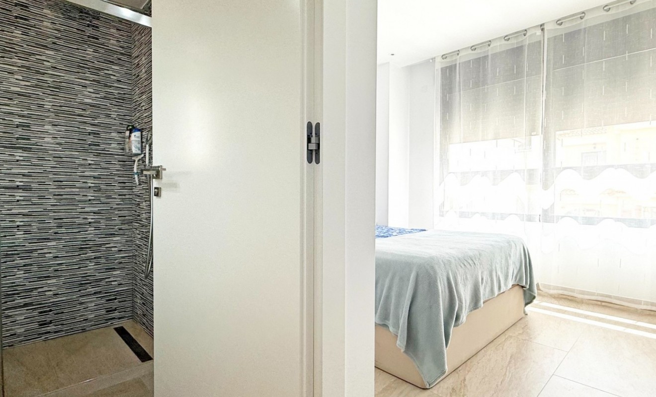 Wederverkoop - Detached villa - Orihuela Costa - Villamartín