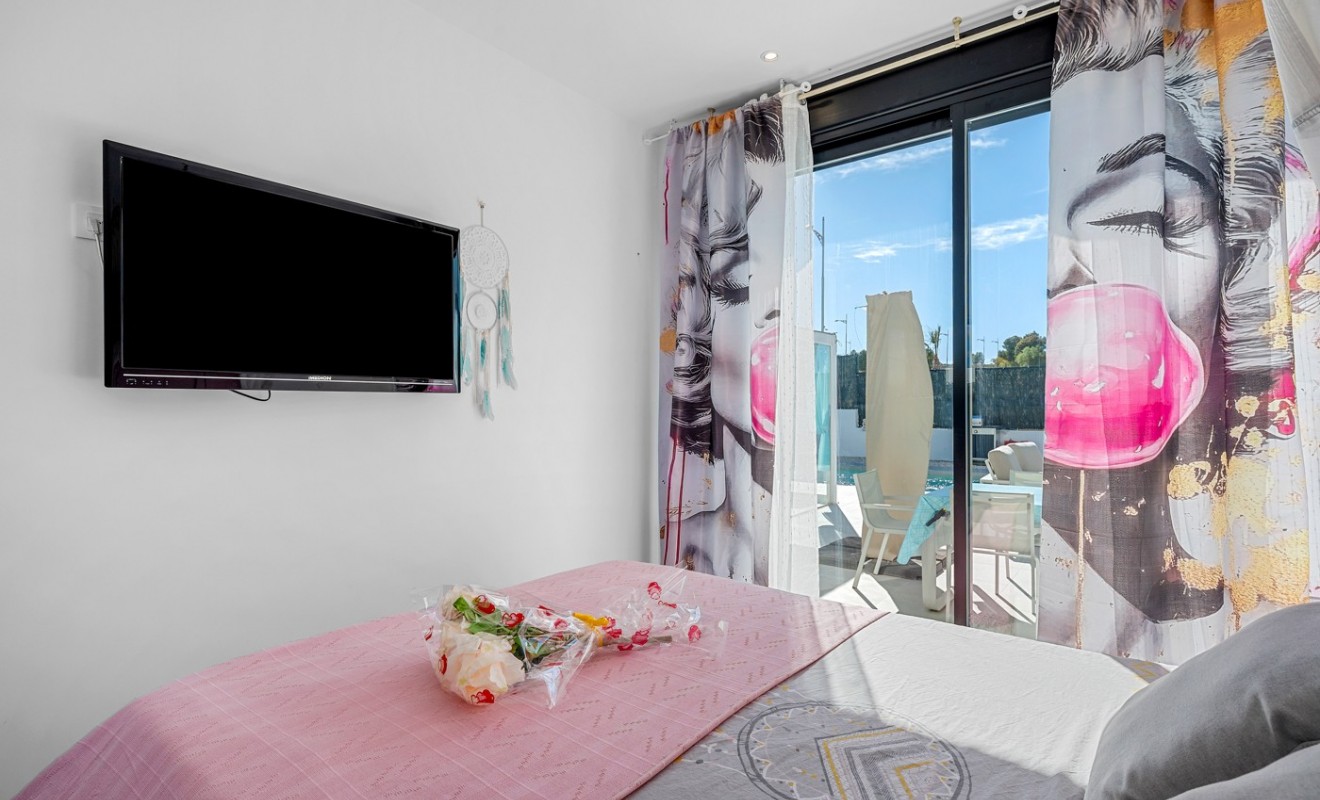 Wederverkoop - Independent villa - Calasparra - Urbanización coto riñales