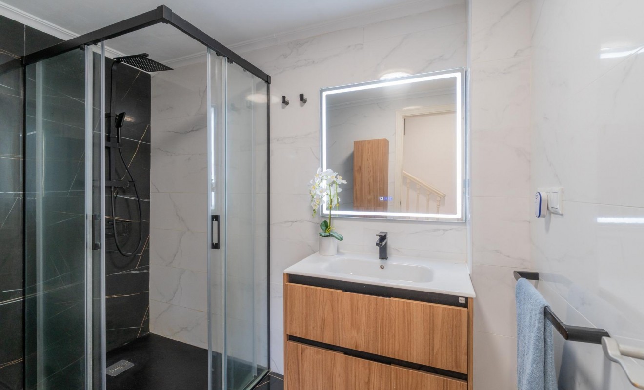 Wederverkoop - Chalet - Orihuela Costa - Zeniamar-Horizonte-La Campana