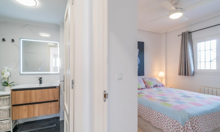 Wederverkoop - Chalet - Orihuela Costa - Zeniamar-Horizonte-La Campana