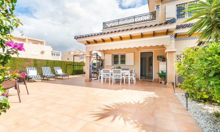 Wederverkoop - Chalet - Orihuela Costa - Zeniamar-Horizonte-La Campana