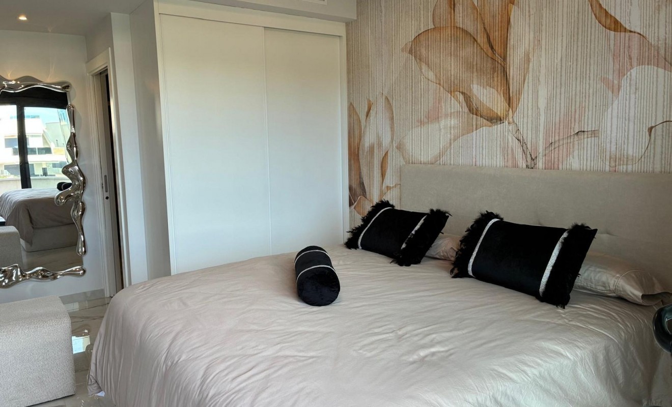 Revente - Attique - Los Altos