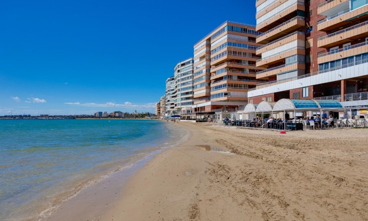 Wederverkoop - Apartamento - Torrevieja - Playa del Acequión