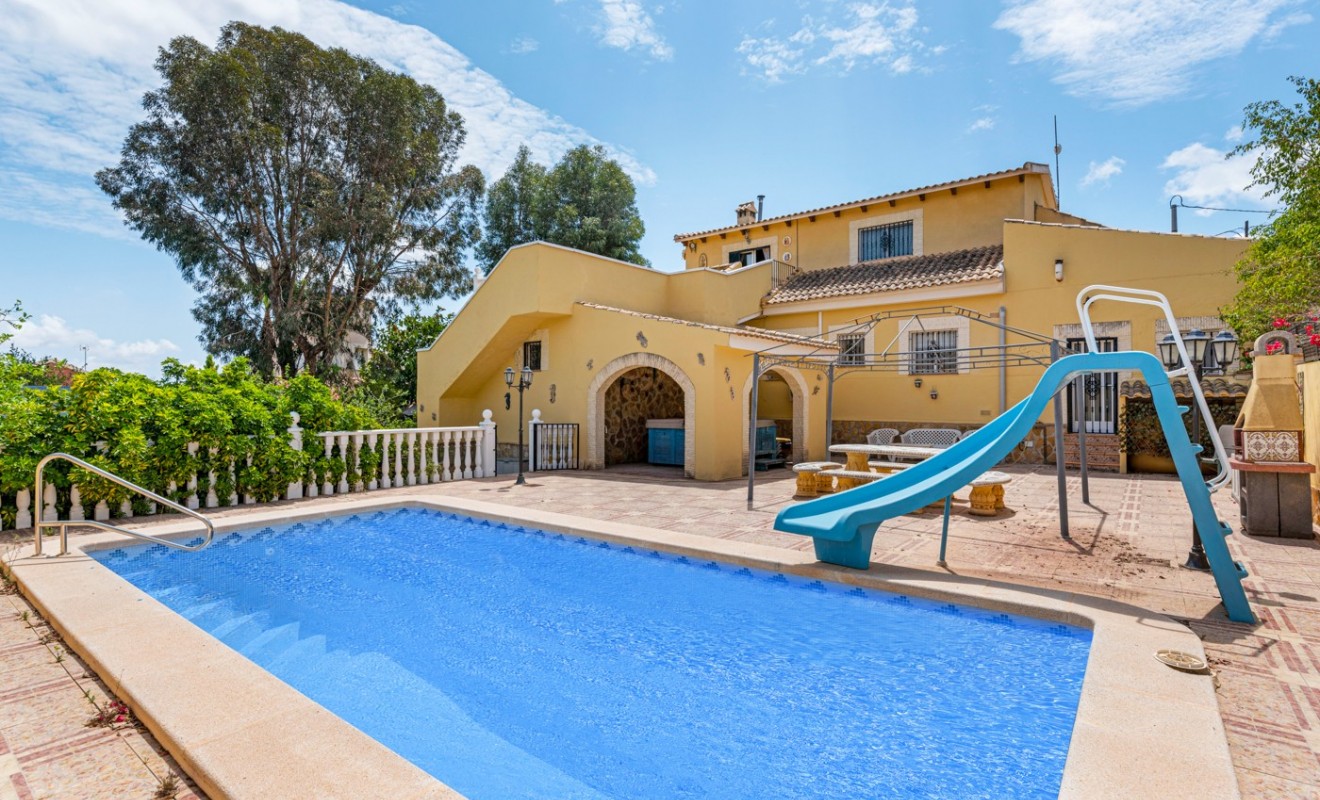 Sale - Villa - Jacarilla