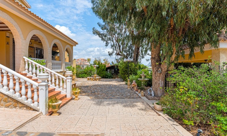Sale - Villa - Jacarilla