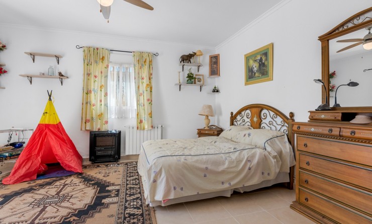 Sale - Villa - Jacarilla