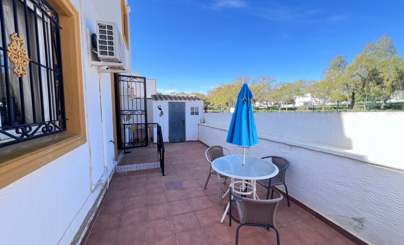 Wederverkoop - House - Orihuela - Entre Naranjos Vistabella