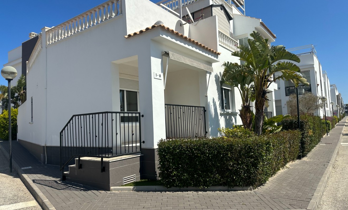 Revente - Bungalow - Torrevieja - Aguas Nuevas