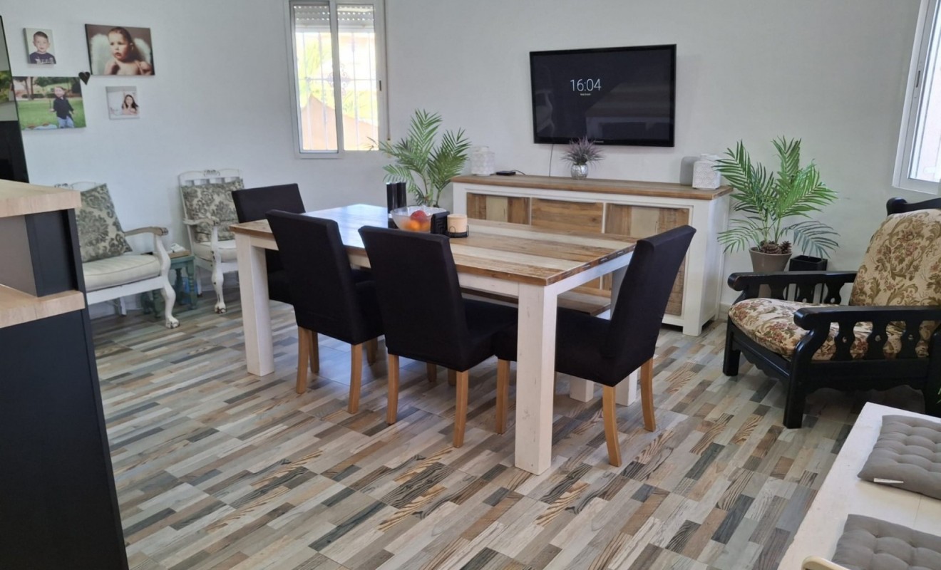 Wederverkoop - Villa Detached - Ciudad quesada - Doña pepa