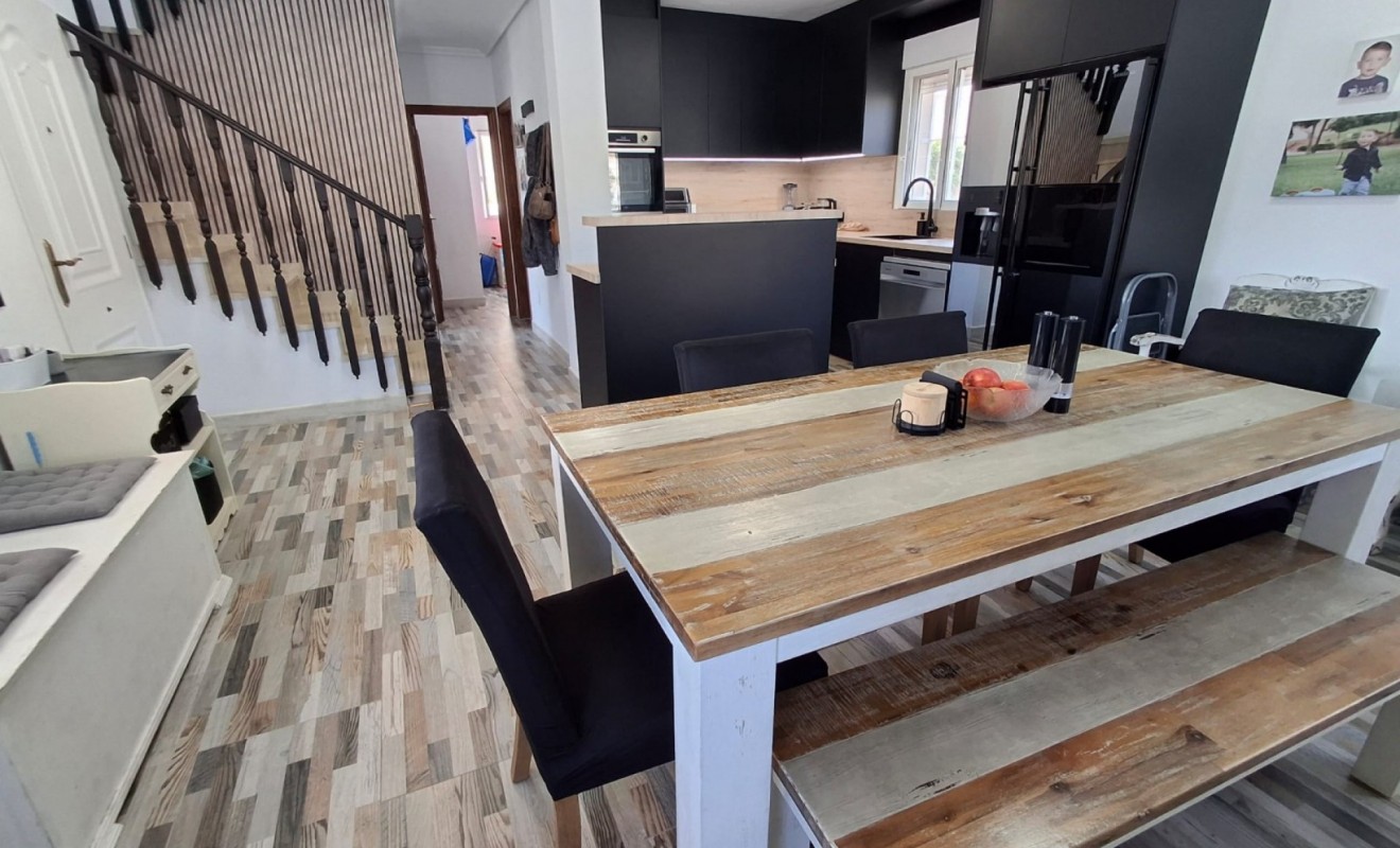 Wederverkoop - Villa Detached - Ciudad quesada - Doña pepa