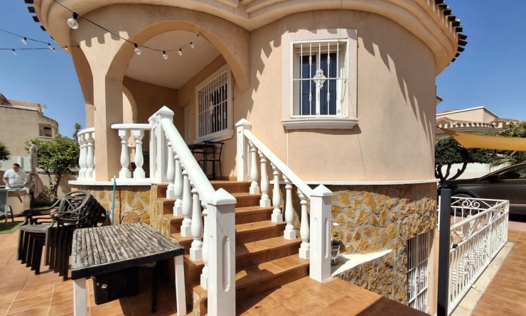 Wederverkoop - Villa Detached - Ciudad quesada - Doña pepa