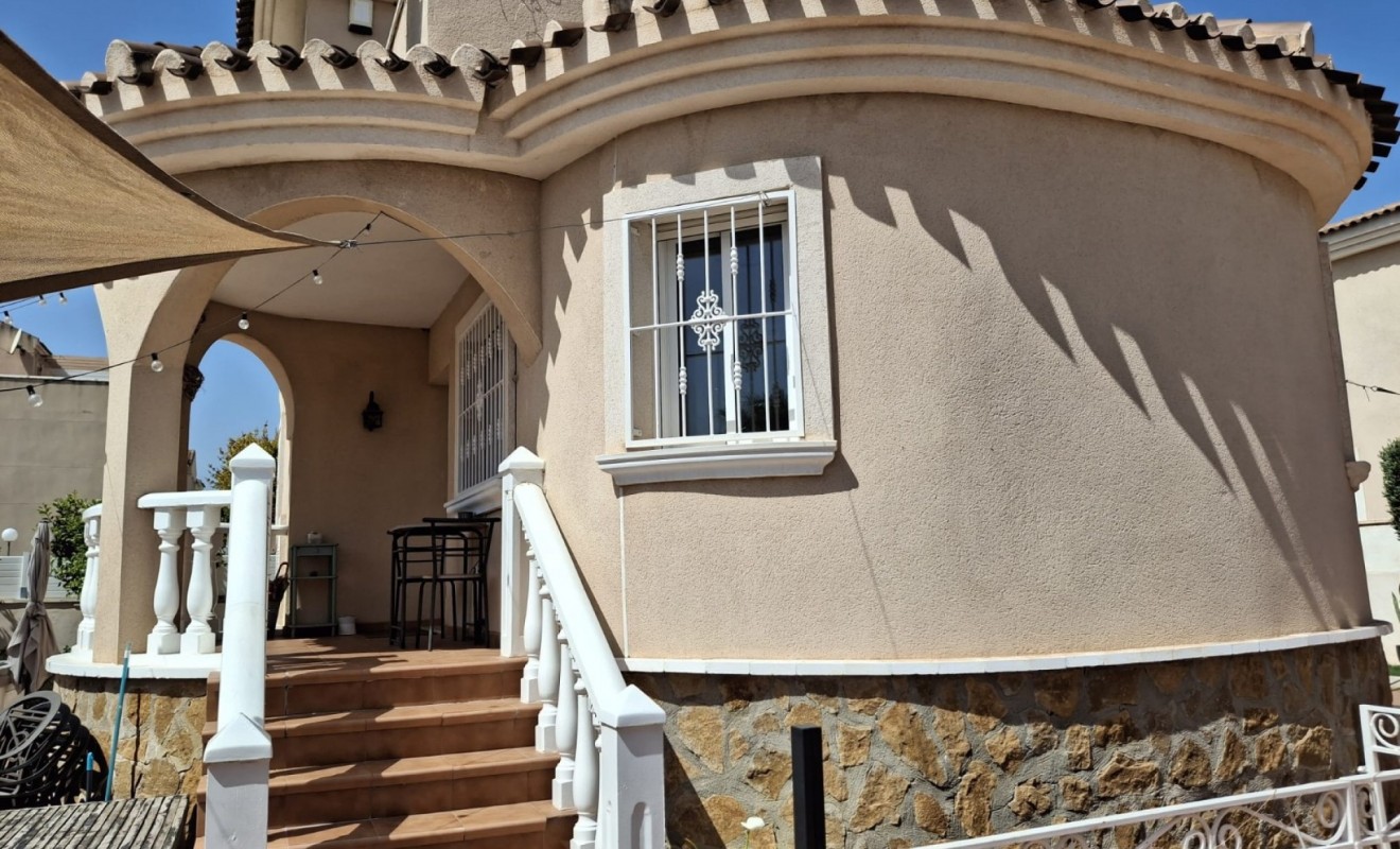 Wederverkoop - Villa Detached - Ciudad quesada - Doña pepa